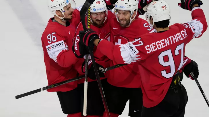 Канадці з нервами вийшли в плей-офф ЧС-2021. Фото: REUTERS/Ints Kalnins