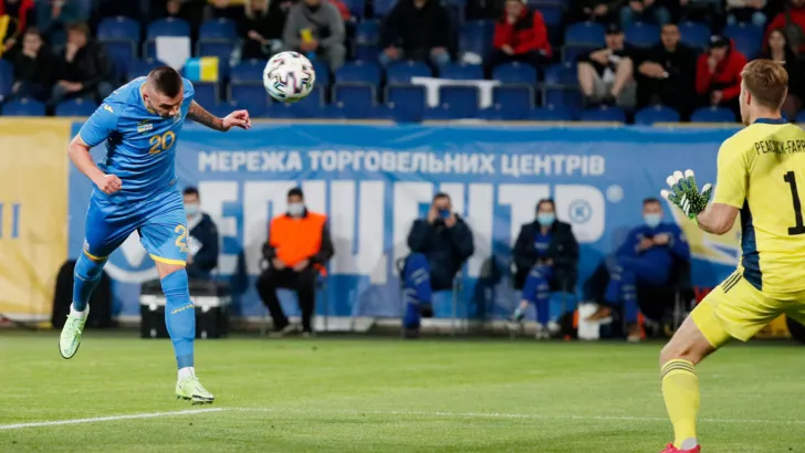 Зубков забив перший гол за збірну України. Фото: REUTERS/Gleb Garanich