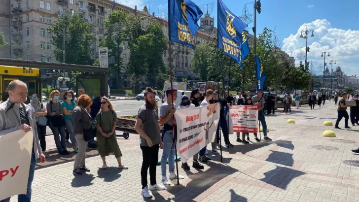 Протестующие вышли на Крещатик. Фото: "Сегодня"