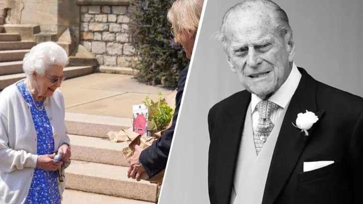 Елизавете II подарили розу в честь 100-летия принца Филиппа