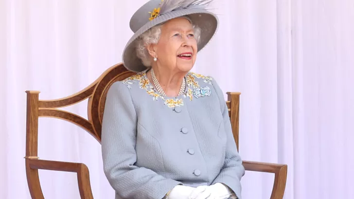 Елизавета II на церемонии Trooping the Colour 12 июня 2021 года