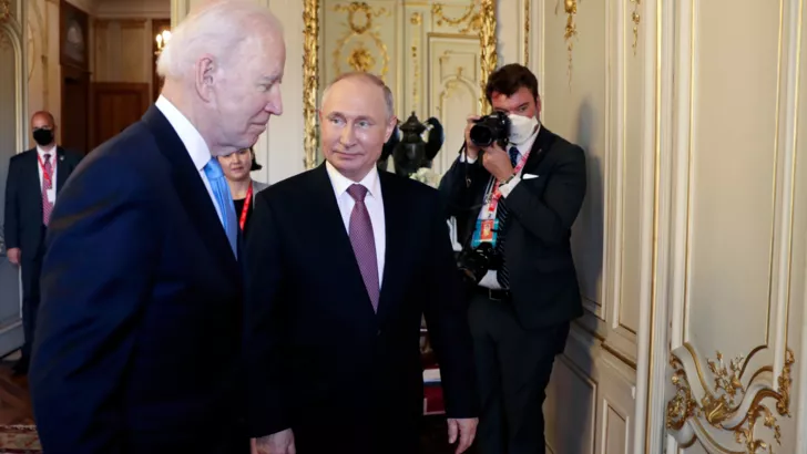 Байден і Путін провели зустріч. Фото: REUTERS/ANI