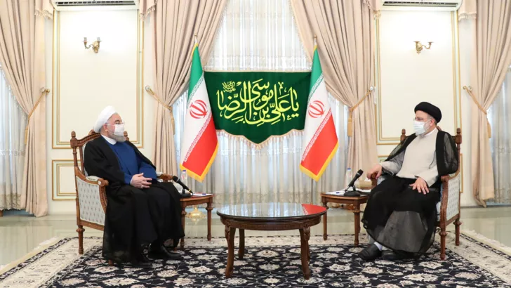 Рухані зустрівся з обраним президентом Ірану Раїсі в Тегерані