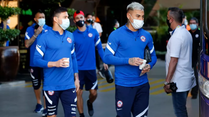 Чилийские футболисты нарушили правила карантина