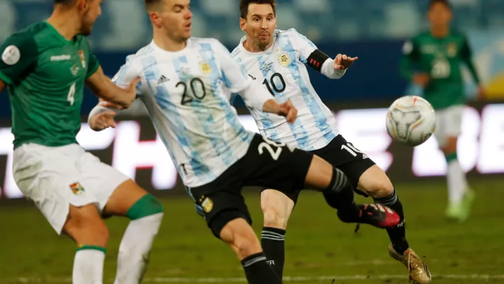 Два гола Месси помогли Аргентине победить Боливию