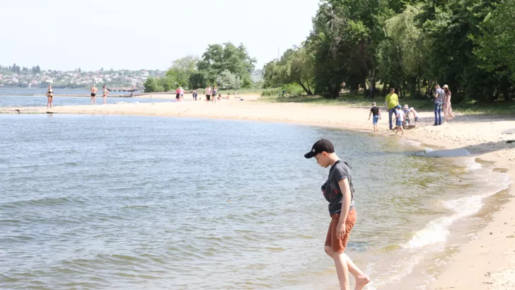Фахівці поки не рекомендують купатися на двох пляжах Миколаєва. Фото: mkrada.gov.ua
