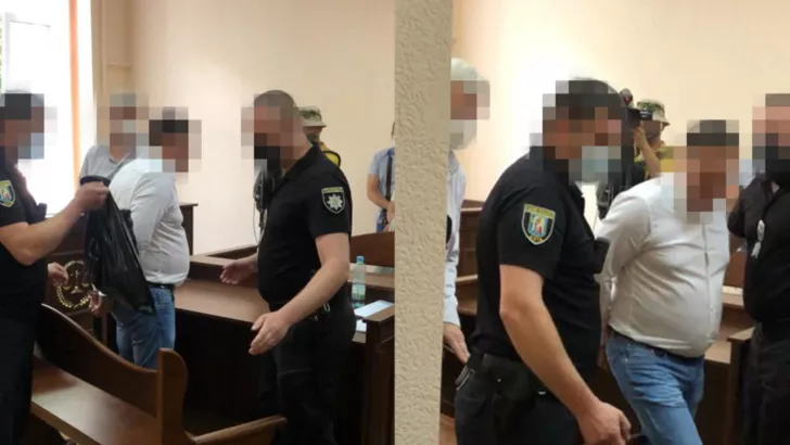 Владимира Шандру отправляют из суда в СИЗО. Фото: ГБР
