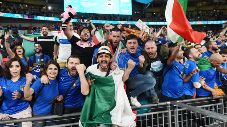 Фанаты сборной Италии