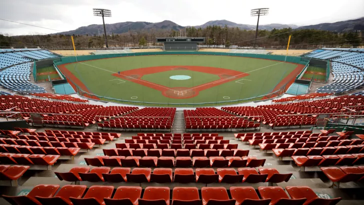 Арена для софтбола и бейсбола в Токио