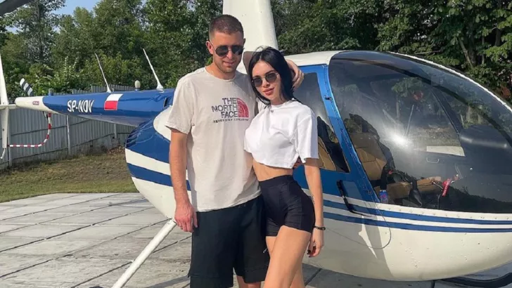 Кравець з дружиною літав на вертольоті