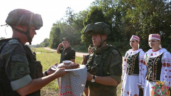 Военные РФ находятся недалекот от Украины. Фото: mil.by