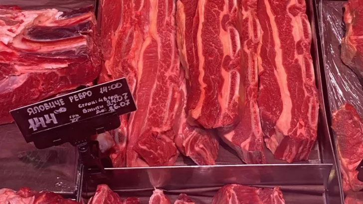 Ребра яловичі в "Сільпо" – 144 грн/кг