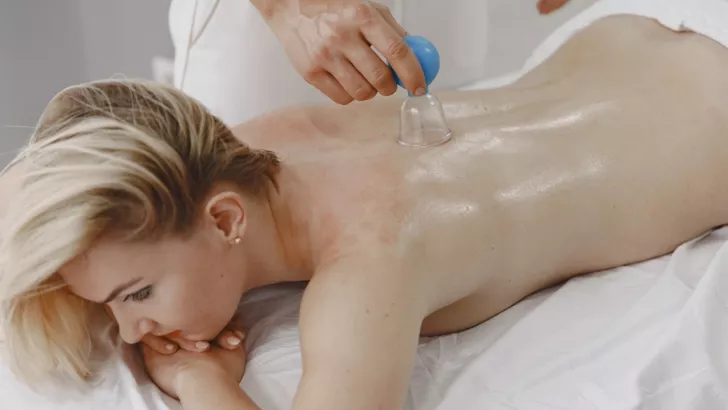 Вакуумний масаж найчастіше використовують проти целюліту