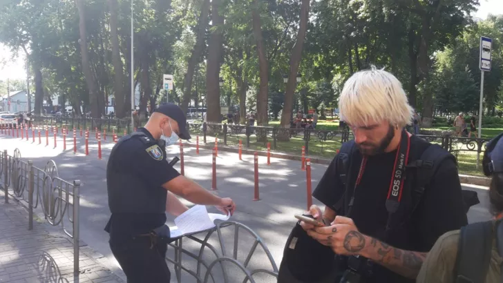 Журналіст Олександр Кужельний після нападу