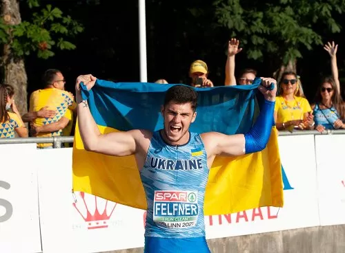 Артур Фельфнер завоевал "серебро" на чемпионате мира по легкой атлетике