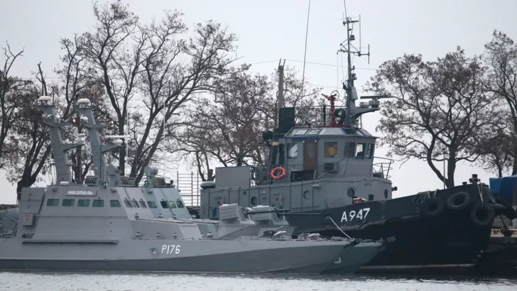 Захоплені в Керчі українські військові кораблі. Фото: архівне, з відкритих джерел
