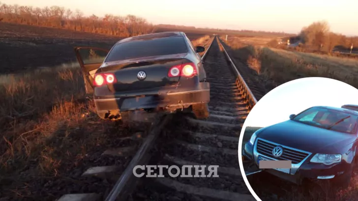 Авто заехало на железнодорожные пути в Николаевской области