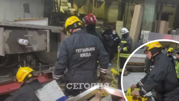 В Киеве на заводе погибли два работника