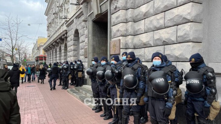 Антивакцинатори протестують. Фото: Дмитро Гордійчук