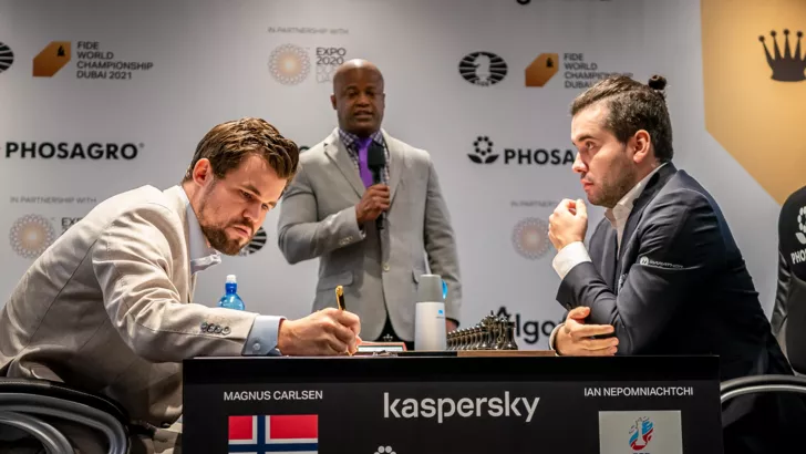 Чемпион Карлсен против претендента Непомнящего