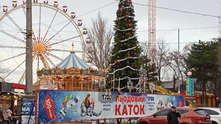 В Одессе активно готовятся к новогодним праздникам. Фото: "Думская"