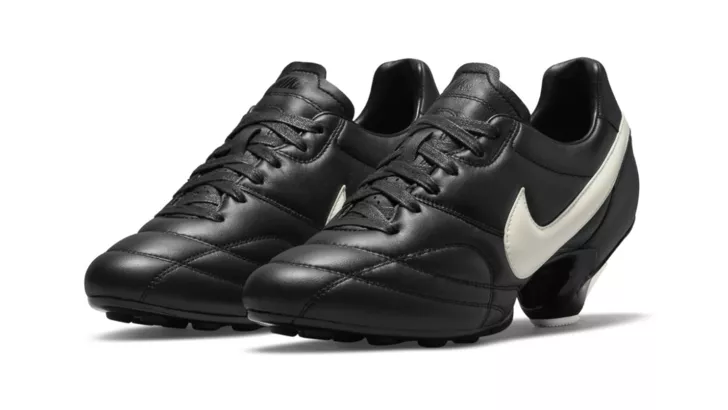 Лучшая обувь для уличного футбола – новые Nike MercurialX Proximo II TF.