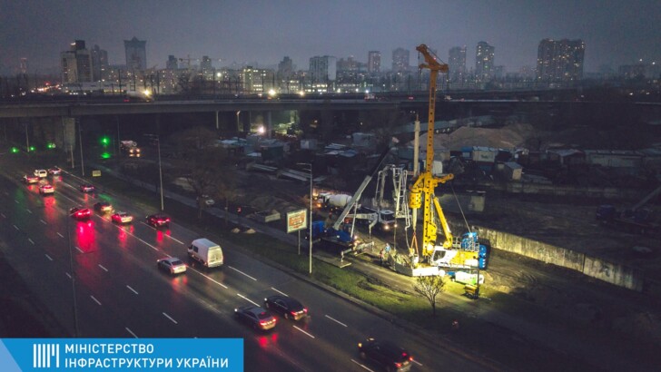 В Киеве достраивают съезды с Дарницкого моста. Фото: Министерство инфраструктуры Украины