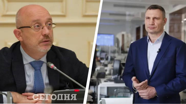Министр обороны Алексей Резников (слева) и мэр Виталий Кличко (справа) поспорили по поводу теробороны