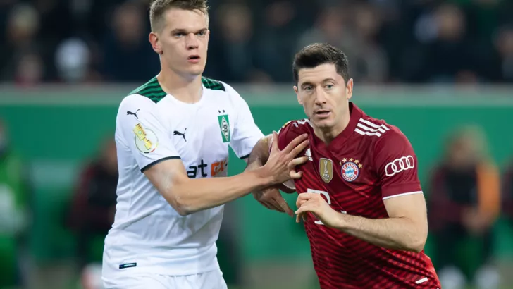 Баварія та Боруссія Менхенгладбах поборються у першому турі Бундесліги 2022 року
