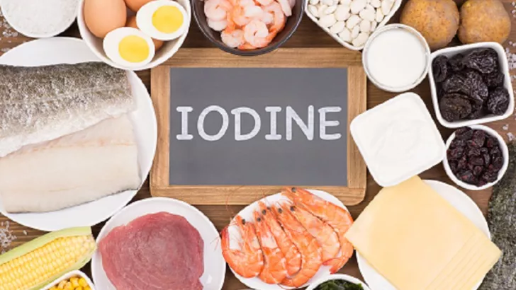 Йододефіцит небезпечний для здоров'я, а знайти йод можна в таких продуктах, як риба, яйця, молоко, водорості