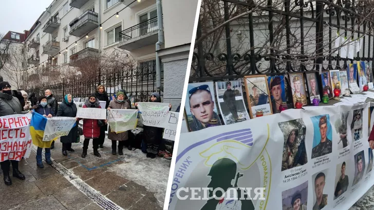 В Киеве митинг семей, чьи сыновья погибли при загадочных обстоятельствах в армии