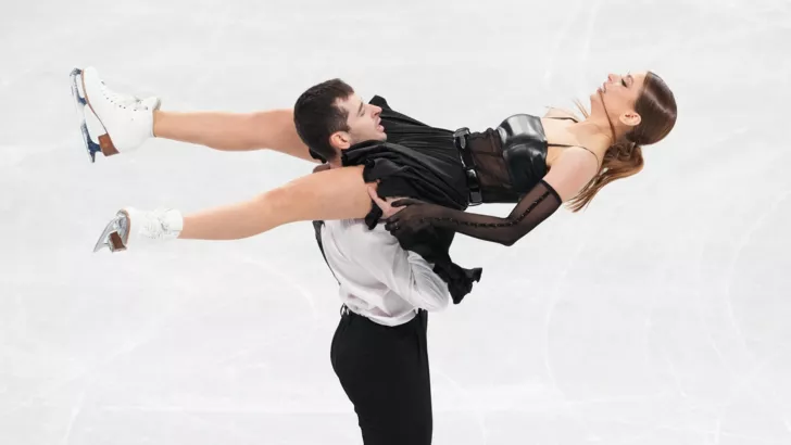 Александра Назарова и Максим Никитин выступят в танцах на льду