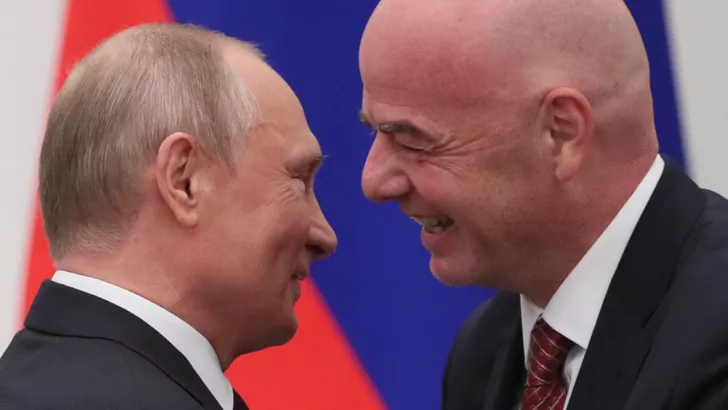 Инфантино давно дружит с Путиным