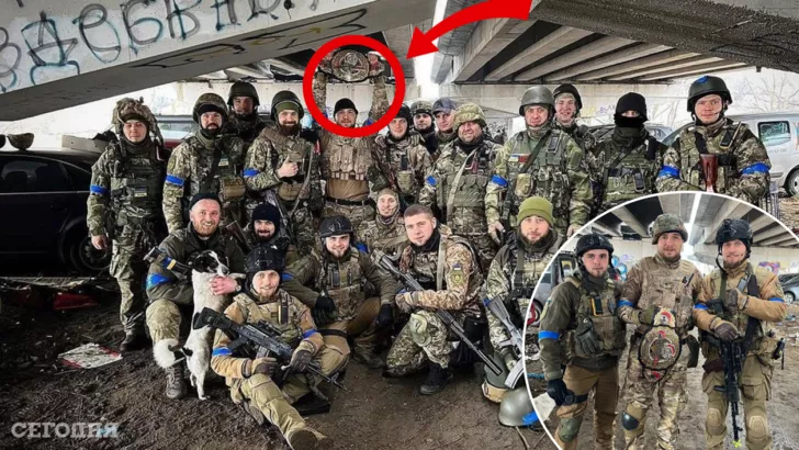 Амосов показал своим братьям по оружию чемпионский пояс
