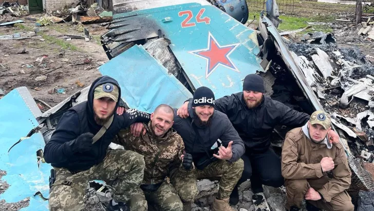 Денис Беринчик у подбитого российского самолета