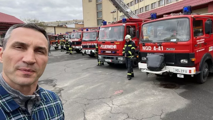Володимир Кличко допоміг організувати доставку німецьких пожежних машин до Києва