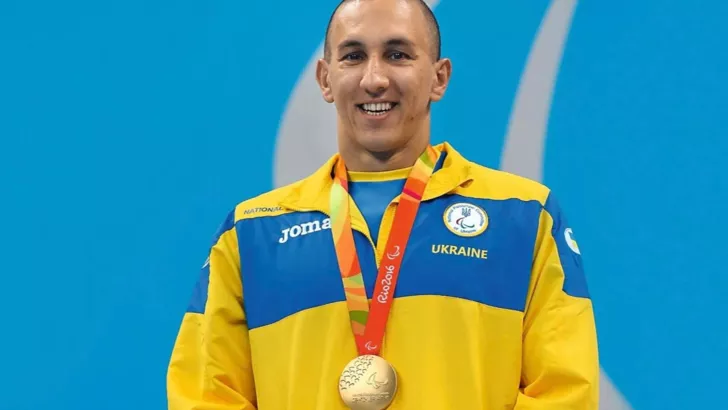 Дубров - рекордсмен України на дистанції 200 м комплексним плаванням