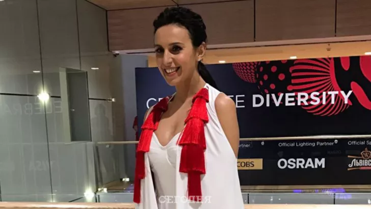 Джамала выставила платье для Евровидения-2017 на аукцион