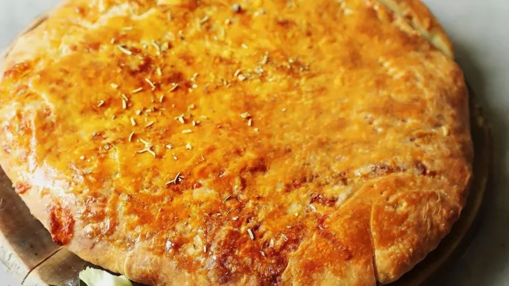 Пирог с сыром на завтрак