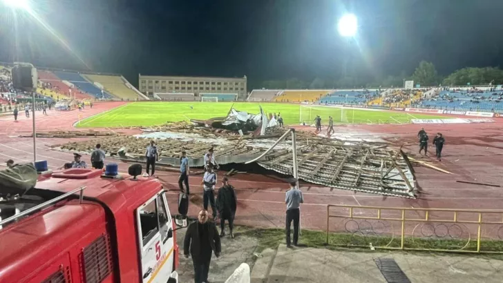 Стадион после бури. Фото: пресс-служба ДЧС Шымкента
