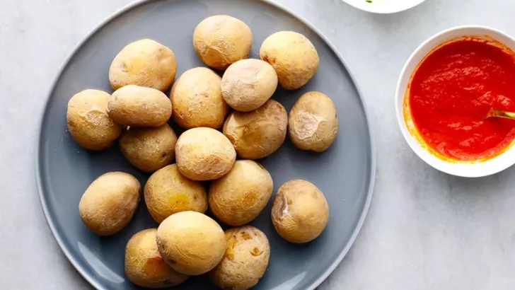 Морщинистый картофель - рецепт испанской кухни