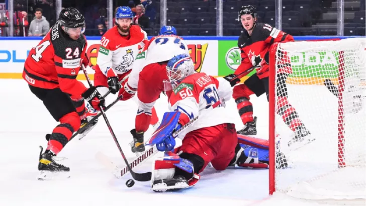 Канада забросила шесть шайб Чехии