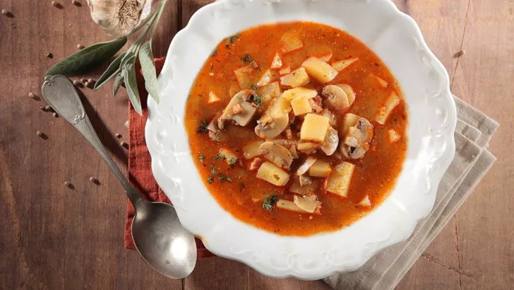 Загорский суп с грибами и беконом