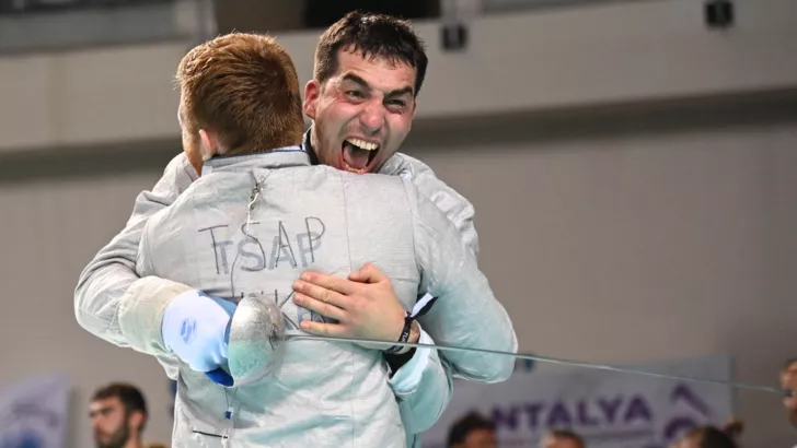 Мужская сборная Украины по фехтованию на саблях успешно выступила на чемпионате Европы