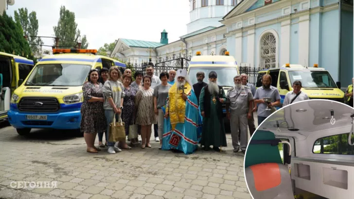 Николаевской громаде переданы 5 машин скорой помощи