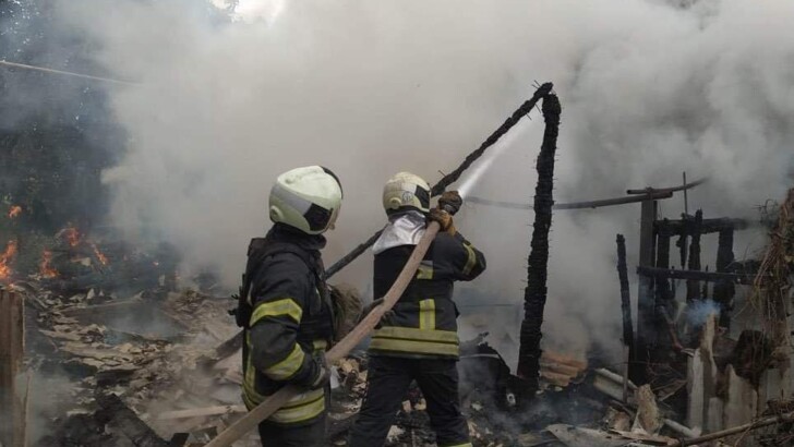 Окупанти знищують Лисичанськ. Фото: Сергій Гайдай