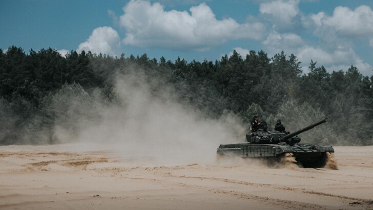 Чехия и Польша помогли Украине танками. Фото: Валерий Залужный