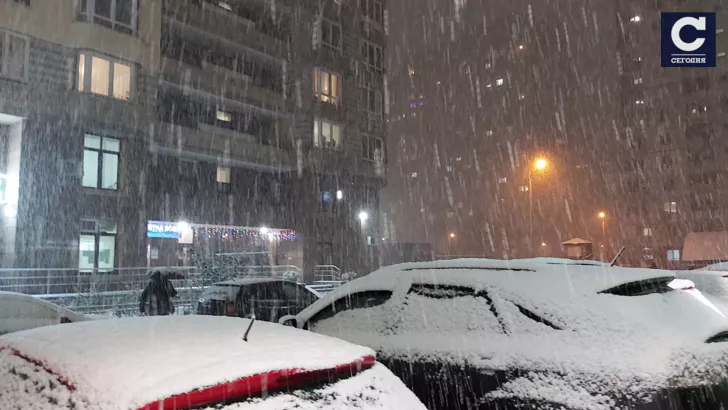 У Києві випав сніг | Фото: Сьогодні