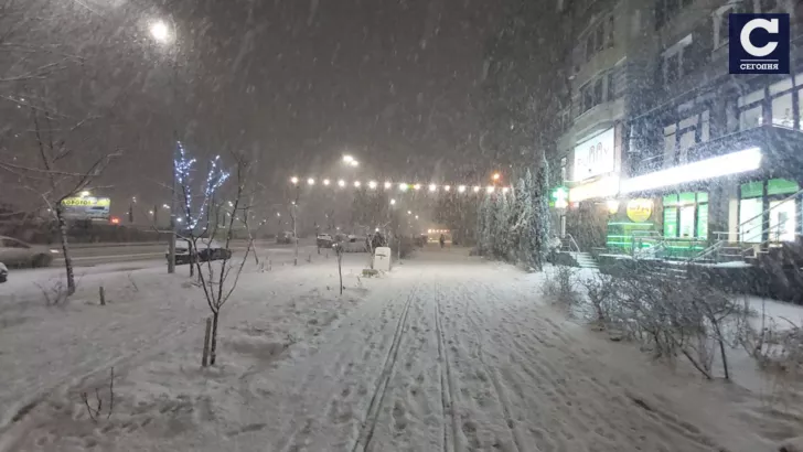 У Києві випав сніг | Фото: Сьогодні