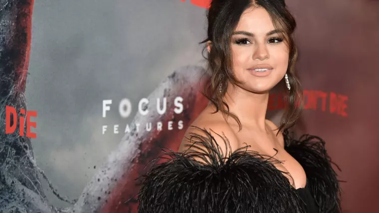 Selena Gomes Vypustila Albom Rare Slushat Onlajn Afisha Segodnya